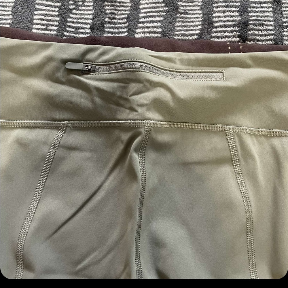 Lululemon Sage Crop Leggings - Picture 6 of 10